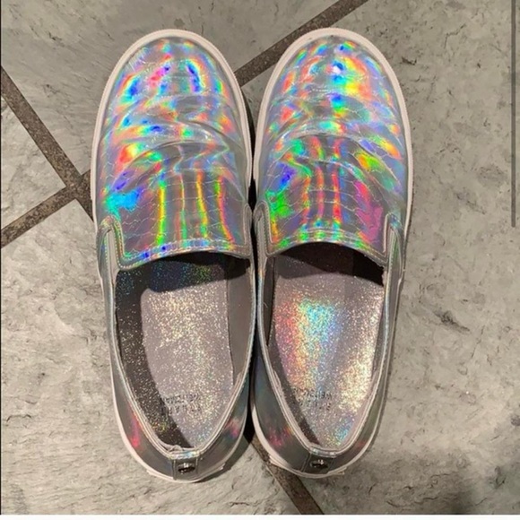 Stuart Weitzman iridescent sneakers - Picture 2 of 3